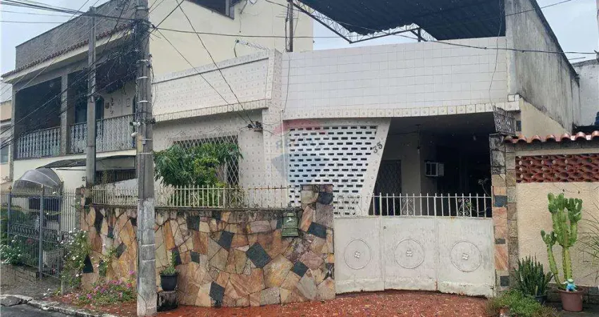 CASA 1 QUARTO A VENDA DE 56M2 POR R$ 240.000,00 – VILA VALQUEIRE – RJ