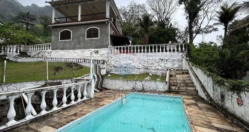 Casa com Terreno de 1.419m² à venda por R$ 380.000,00 na Subida da Serra de Petrópolis Em Duque de Caxias