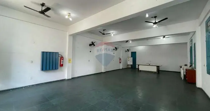Casa com 375m² á venda por R$ 250.000,00 - Penha Circular - RJ