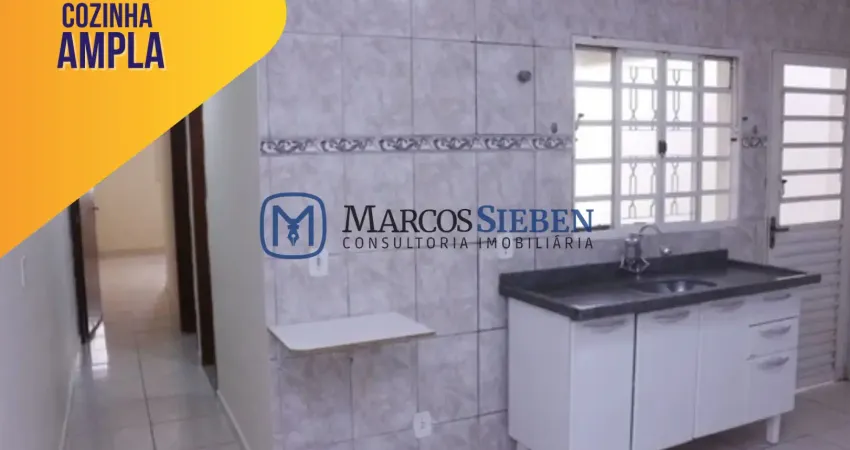 Casa de aluguel com 2 quartos, quintal grande, próximo da wickbold e painel solar