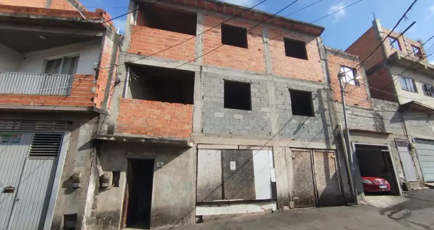 Casa em Carapicuíba área livre com duas casas no quintal
