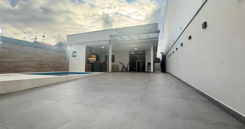Casa térrea c/ Piscina no Satélite em Itanhaém, próximo à Praia