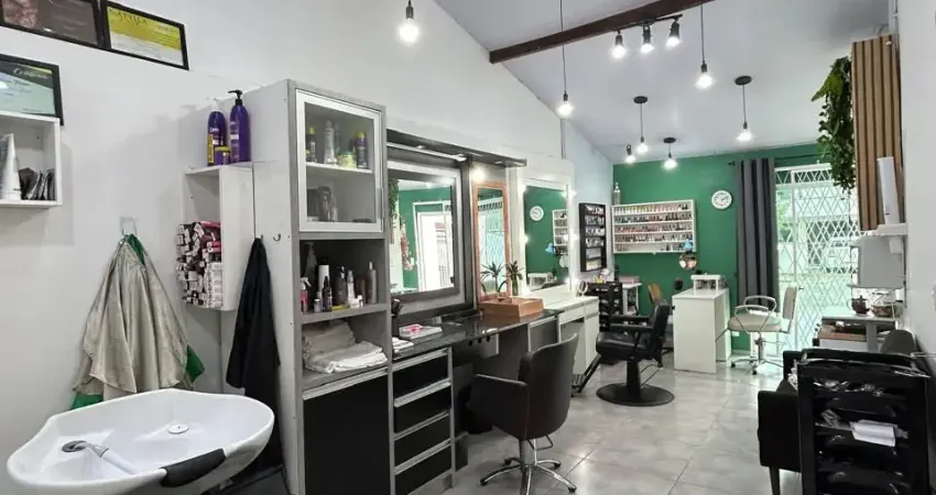 Sala comercial com 1 sala para alugar na Rua Florianópolis, 01, Itaum, Joinville