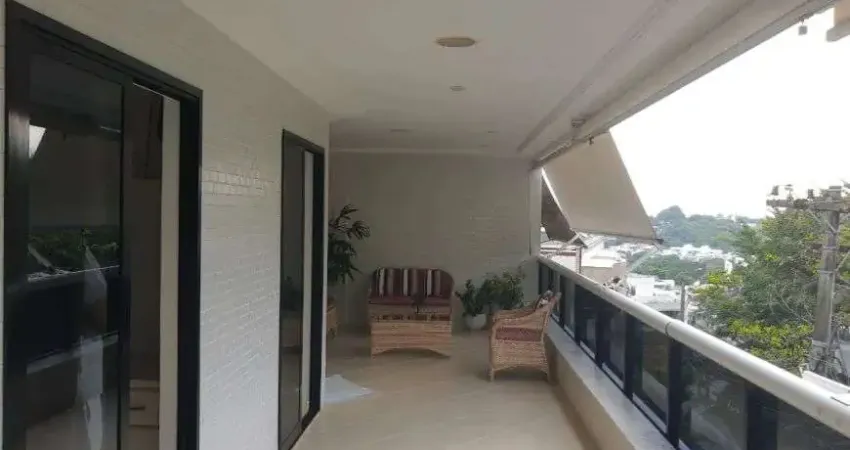 Apartamento de frente, no Quebra Coco, 4 quartos, suíte, com 140 m2.