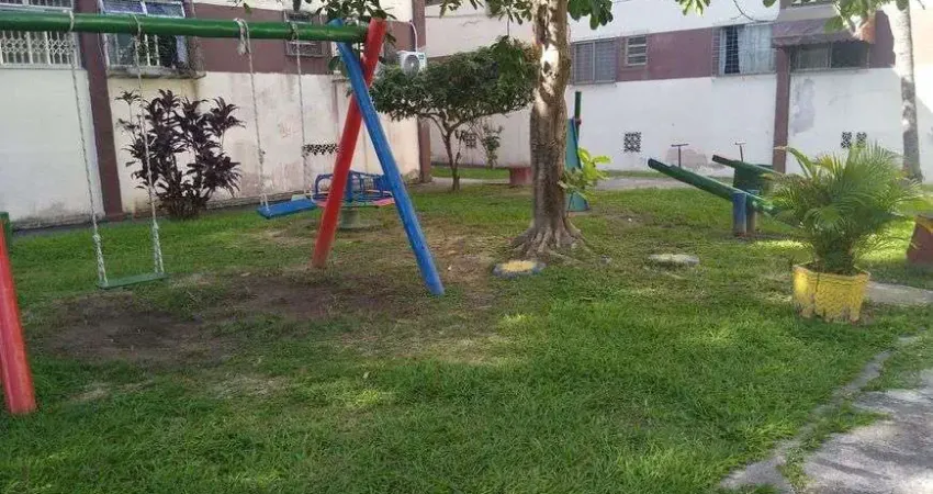 Apartamento na Portuguesa, 2 Quartos, vazio, com 55 m2!