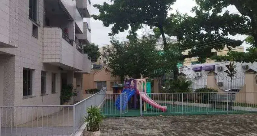 Apartamento de frente pertinho do Shopping, em Condomínio fechado, Moneró!