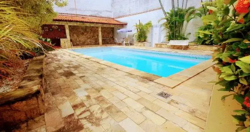 Casa a venda no Jardim Guanabara 379 m2, 3 quartos, 2 suites.