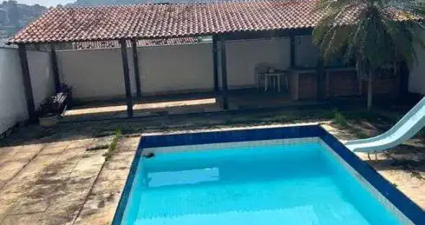 Casa triplex, no Jardim Guanabara -600 m2, 4 Quartos!