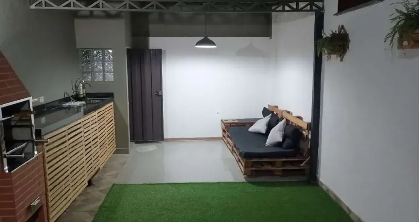 Casa com 2 quartos para alugar na Rua Calvário, São Marcos, Belo Horizonte