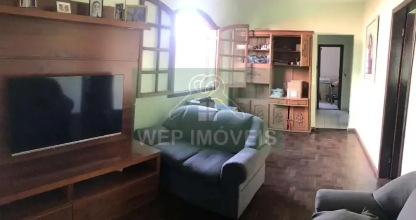 Casa com 3 quartos à venda na Rua São Roque, Sagrada Família, Belo Horizonte