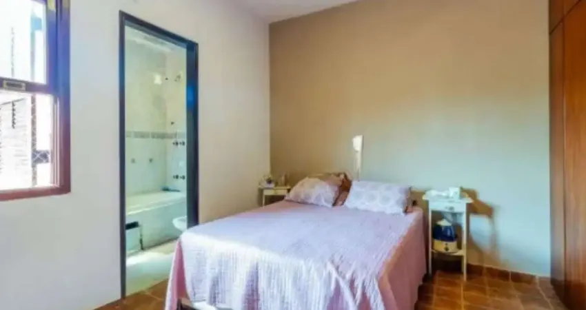 Casa com 4 quartos à venda no Jardim Pinheiros, São Paulo 