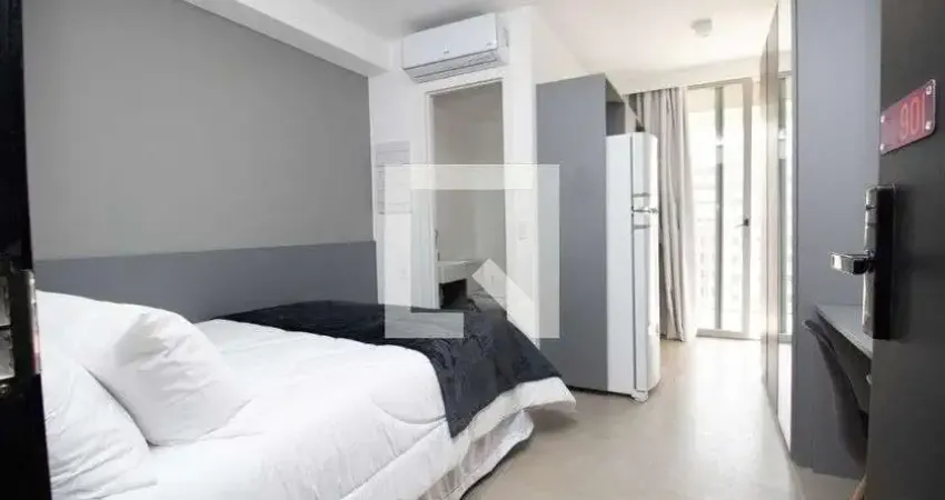 Kitnet / Stúdio à venda na Avenida dos Imarés, 377, Moema, São Paulo