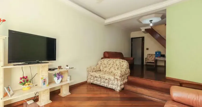 Casa com 3 quartos à venda na Rua Marialva, 306, Cidade Patriarca, São Paulo