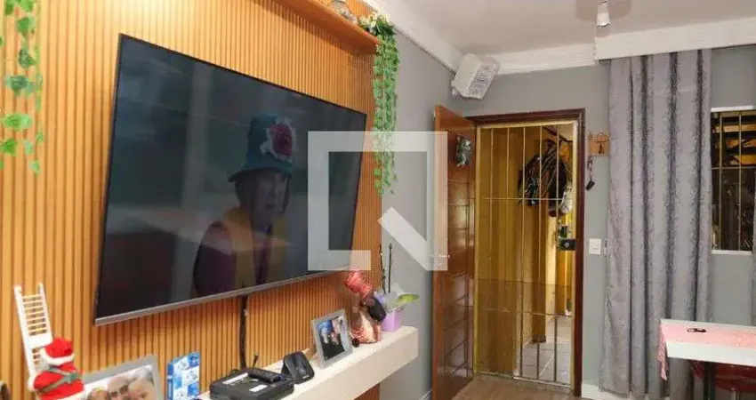 Casa com 2 quartos à venda na Rua Ilhas Gregas, 61, Itaquera, São Paulo