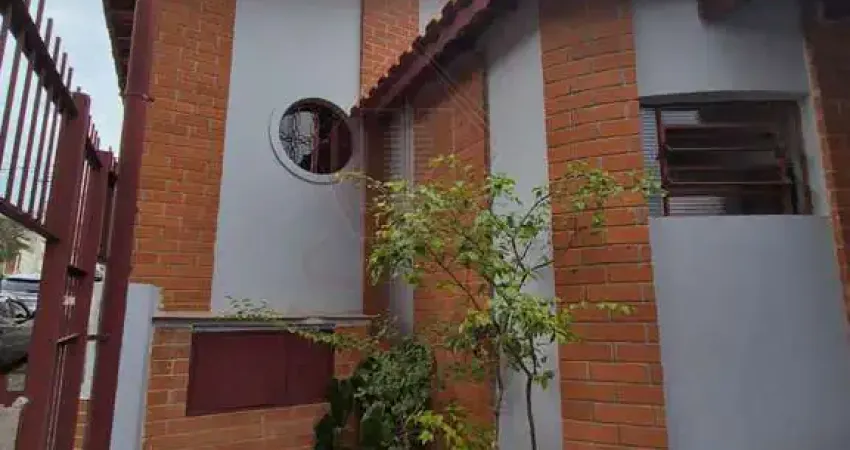 Imperdível: Casa à Casa Colônia Jundiaí, 3 quartos, 2 banheiros, 2 vagas de garagem, 138m².