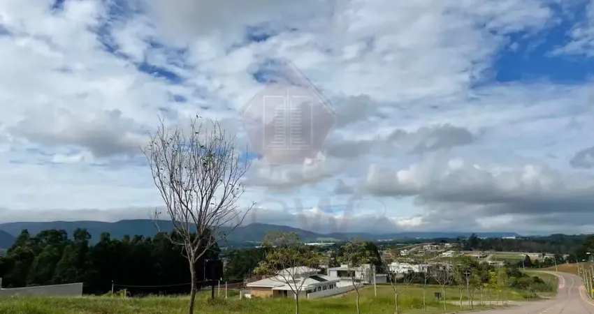 Terreno de 868m² com leve aclive no condomínio terras da alvorada no medeiros