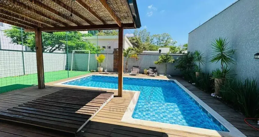 Casa de alto padrão em condomínio no Ibi Aram, Itupeva-SP: 3 quartos, 1 suíte, 2 salas, 5 banheiros, 4 vagas, 191m². Venha conhecer!