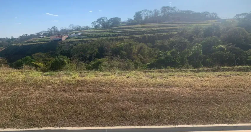 Terreno em condomínio fechado à venda no Jardins Bolonha, Senador Canedo 