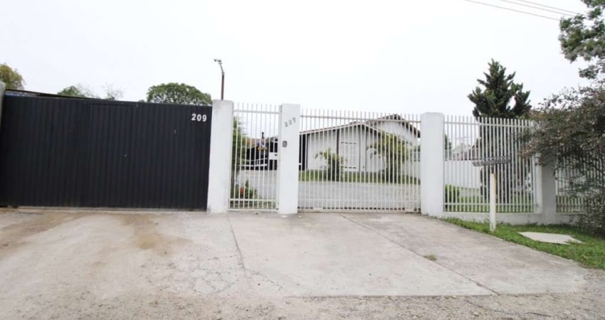 Casa Residencial para alugar, 275.00 m2 por R$4100.00  - Centro - Pinhais/PR