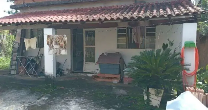 Campo Grande Casa 2 quartos, em rua particular tipo condomínio fechado, local tranquilo