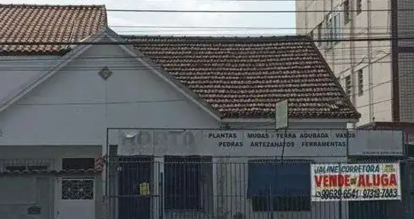 Casa linear a venda com 2 quartos, terreno 450m² no centro de Campo Grande - Rio de Janeiro - RJ