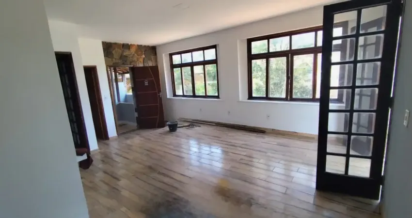 Casa tipo apartamento 1a locação em barra de guaratiba/ cpo grande.