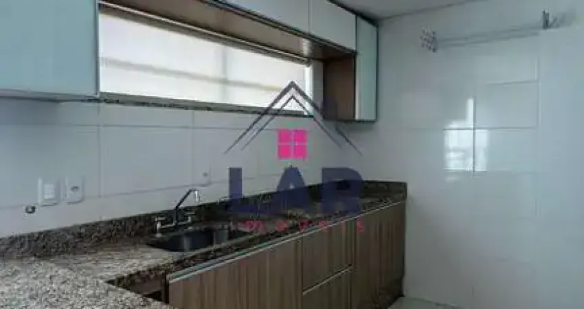 Apartamento no Recanto dos Fernandes com planejados nos quartos e cozinha