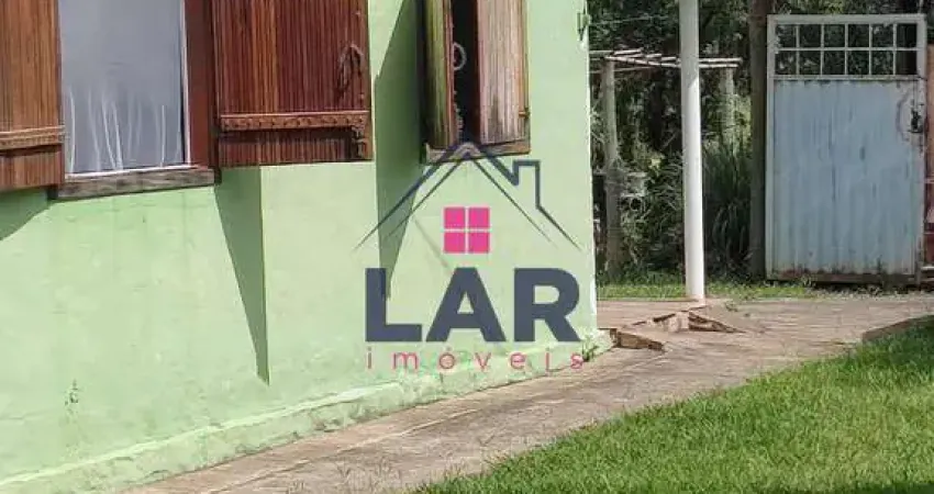 Uma bela casa localizada no bairro Cajuru com excelente acabamento