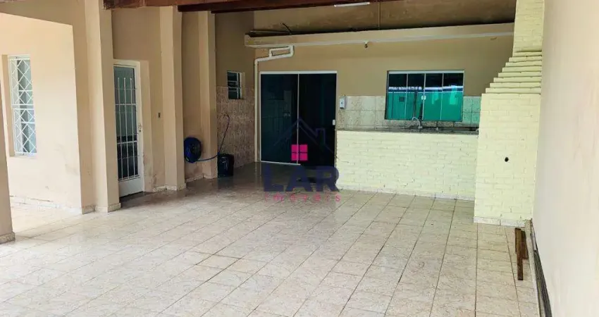 Vende-se casa com excelente acabamento e localização em Pouso Alegre