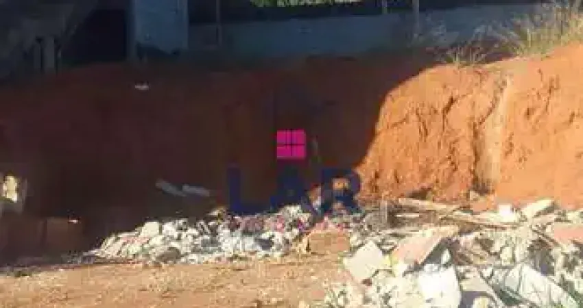 Terreno a venda com excelente topografia e localização em cachoeira de minas