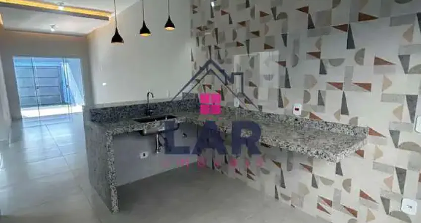 Vende-se casa com localização privilegiada e com acabamento de primeira