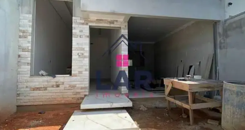 Vende-se casa com excelente acabamento e localização privilegiada