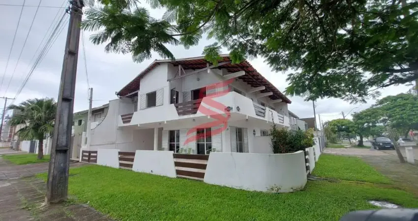 Casa com 6 quartos à venda na Rua Padre Donato, 375, Centro, Guaratuba