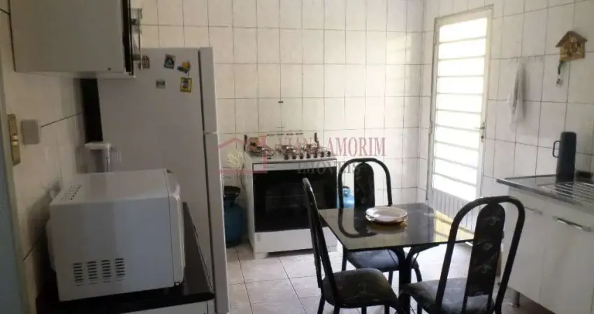 Casa para renda com 3 casas no local ao Lado da estação Primavera-Interlagos - SP