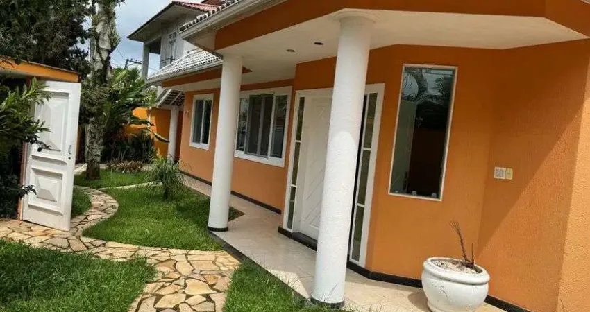 Casa de condomínio para venda com 280 metros quadrados com 4 quartos