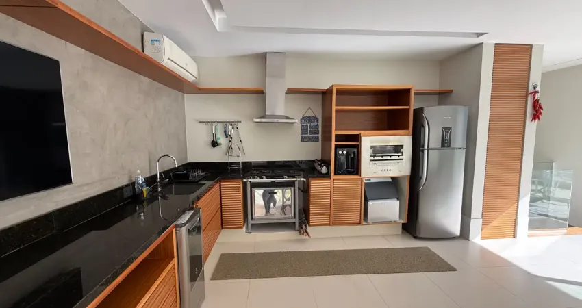 Cobertura triplex reformada no leblon – conforto, exclusividade e vista para o verde