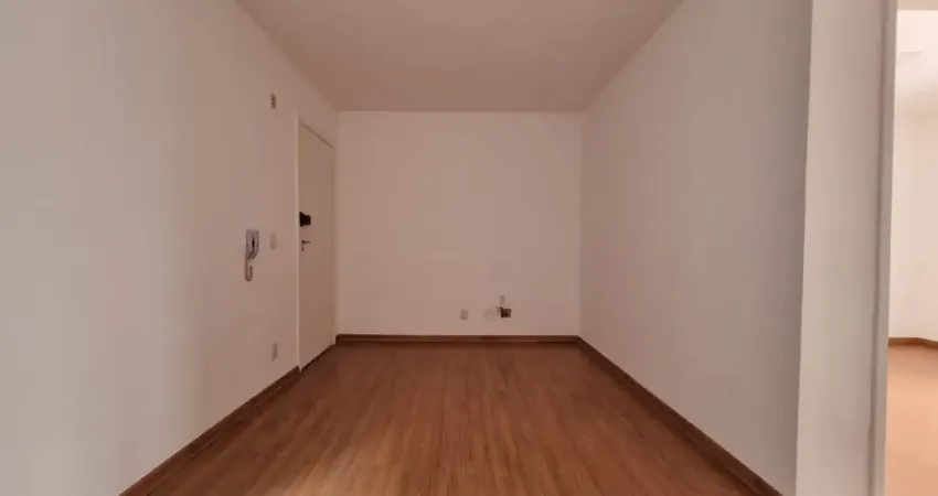 Apartamento de 2 quartos , 1 banheiro recém reformado a venda no bairro marilândia.