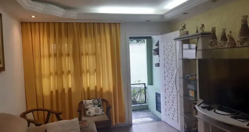 Sobrado à venda, 88 m², 2 quartos, 2 banheiros, 1 suíte