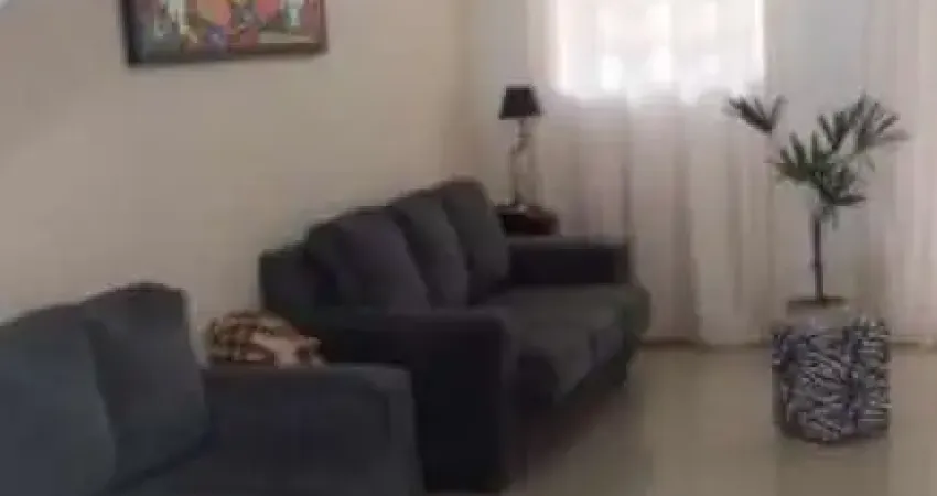 Sobrado à venda, 152 m², 4 quartos, 2 banheiros, 1 suíte