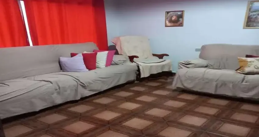 Sobrado à venda, 180 m², 2 quartos, 2 banheiros, 1 suíte
