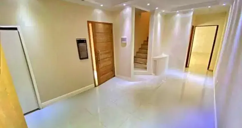 Sobrado à venda, 137 m², 3 quartos, 4 banheiros, 1 suíte
