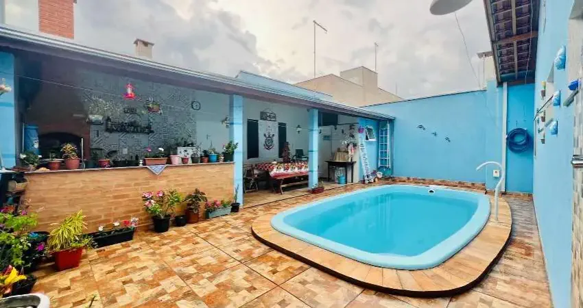 Casa à venda, 124 m², 3 quartos, 2 banheiros, 1 suíte