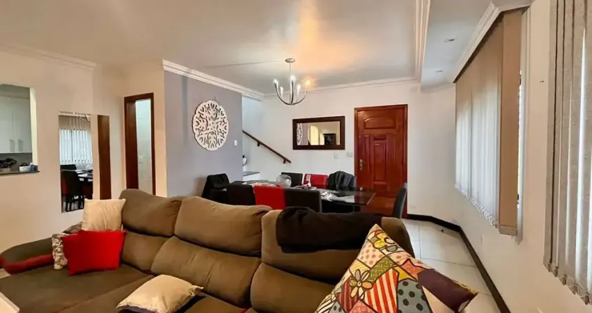 Sobrado à venda, 151 m², 3 quartos, 4 banheiros, 1 suíte