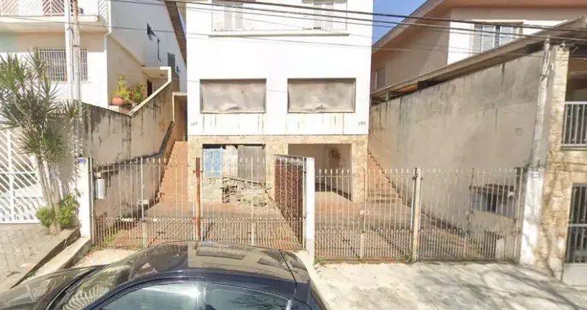 Sobrado à venda, 133 m², 3 quartos, 2 banheiros, 1 suíte