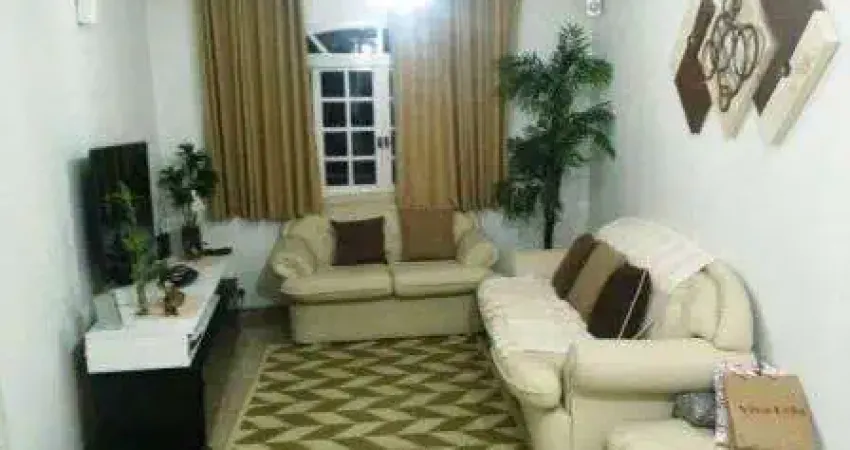 Sobrado à venda, 140 m², 3 quartos, 2 banheiros, 1 suíte