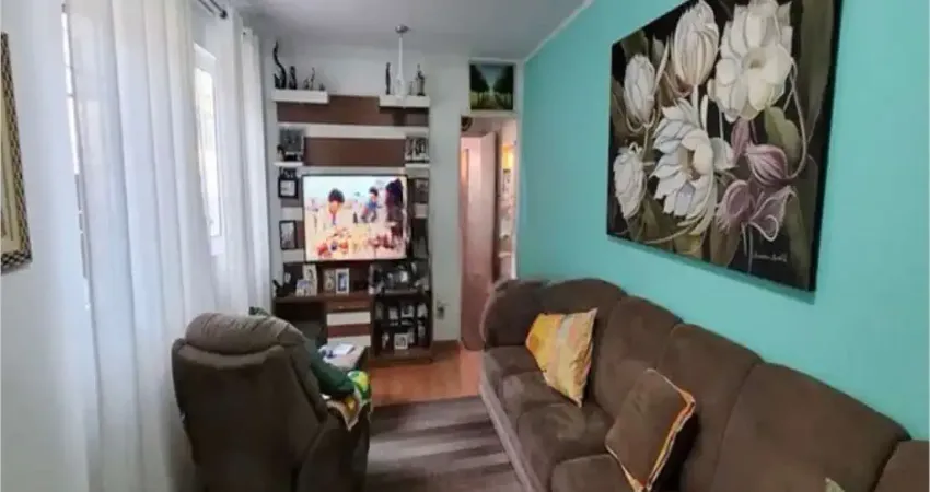 Sobrado à venda, 140 m², 3 quartos, 2 banheiros, 1 suíte