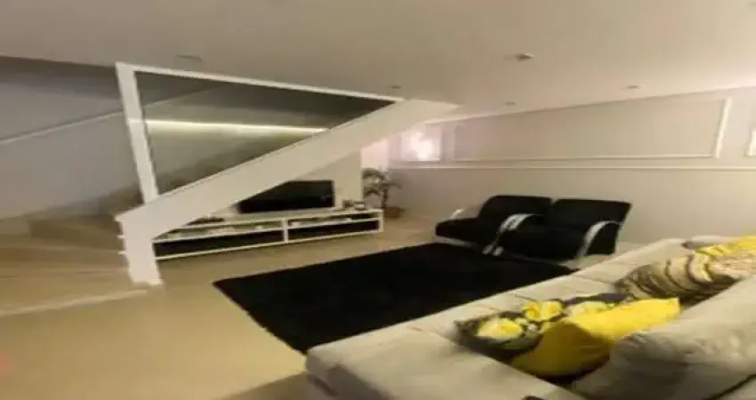 Sobrado à venda, 130 m², 2 quartos, 3 banheiros, 2 suítes