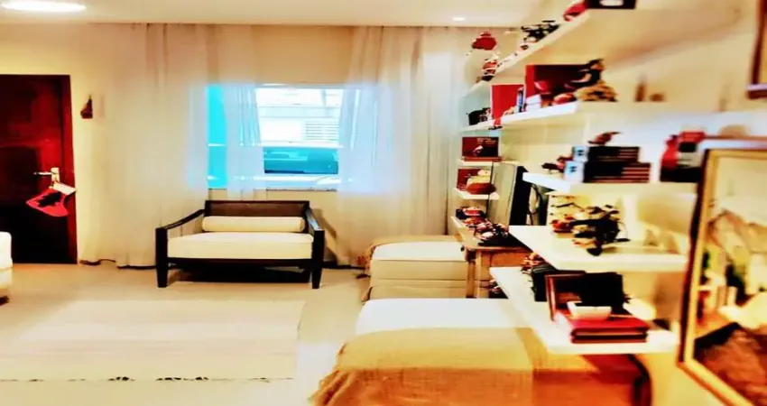 Sobrado à venda, 168 m², 3 quartos, 2 banheiros, 1 suíte