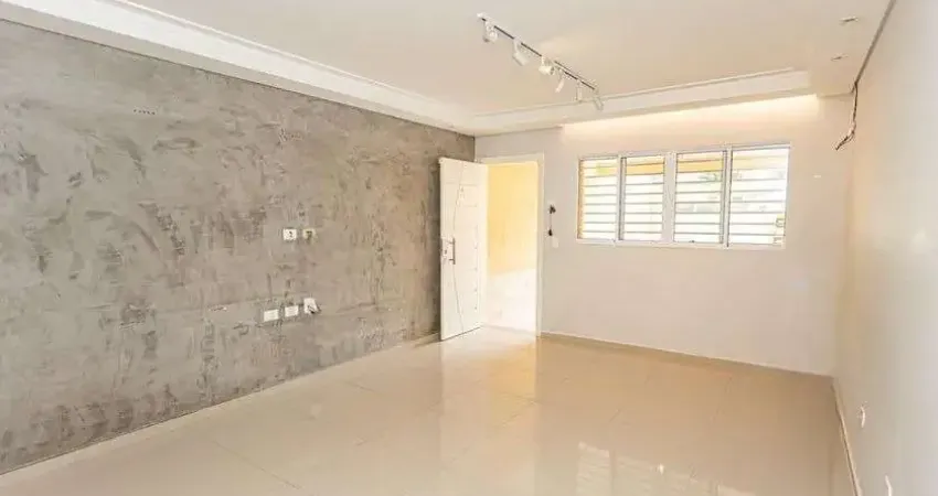 Sobrado à venda, 140 m², 3 quartos, 4 banheiros, 3 suítes