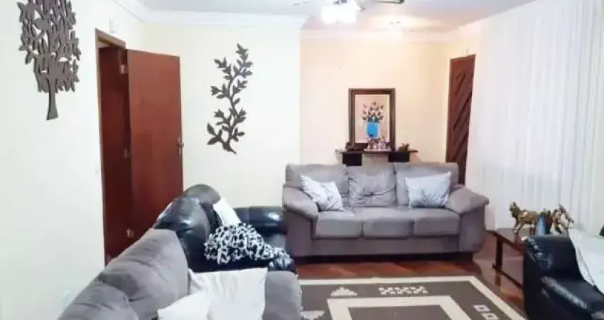 Sobrado à venda, 267 m², 3 quartos, 3 banheiros, 1 suíte